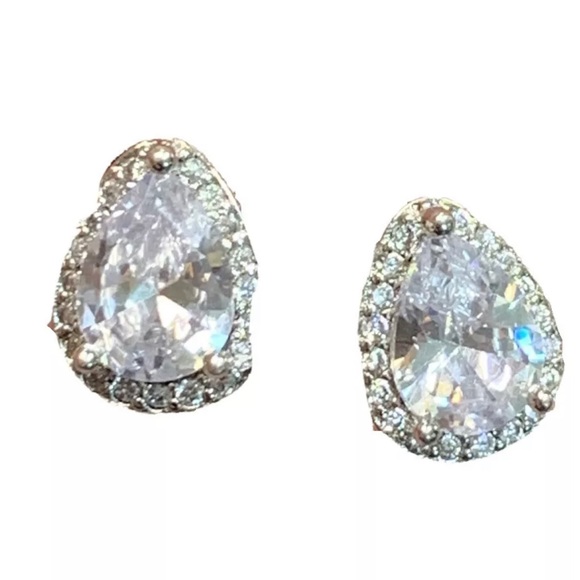 Vintage pear shape cz sterling silver earrings like new - Picture 2 of 9